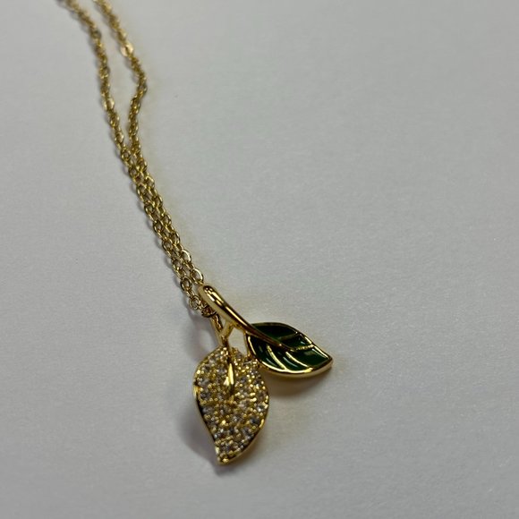 Gold 0.5 ct Zircon Relief Sprout Pendant Necklace - Picture 13 of 17